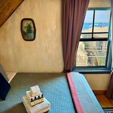 Crew'S Quarters Boarding House - Caters To Men Ξενοδοχείο Προβινστάουν Εξωτερικό φωτογραφία
