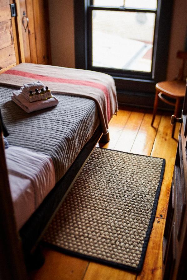 Crew'S Quarters Boarding House - Caters To Men Ξενοδοχείο Προβινστάουν Εξωτερικό φωτογραφία